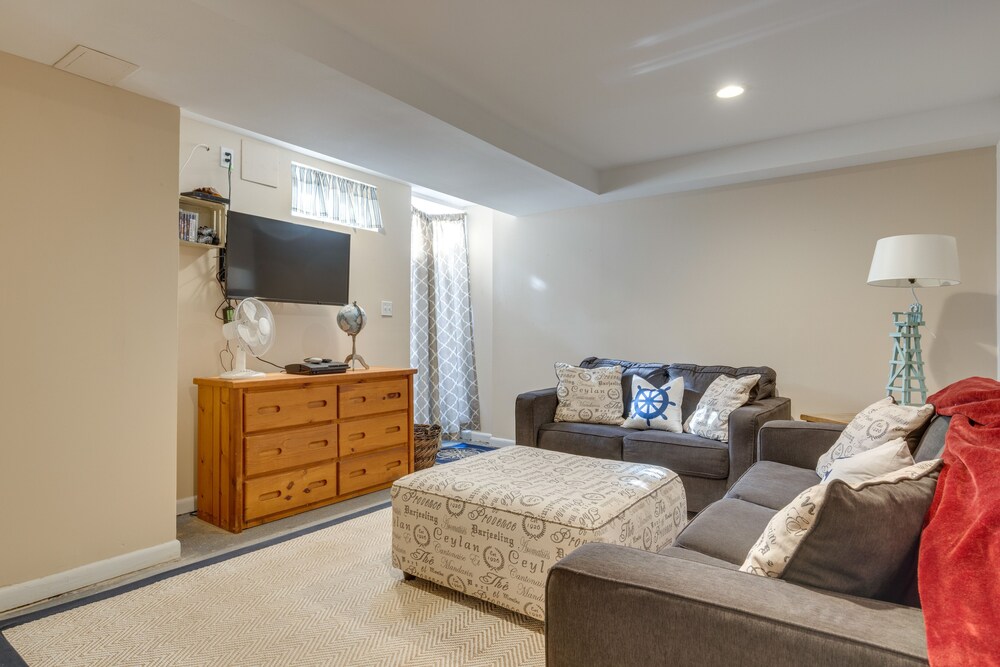 Amazing Rocky Point Retreat Overlooking the Sound! - Property Image 11