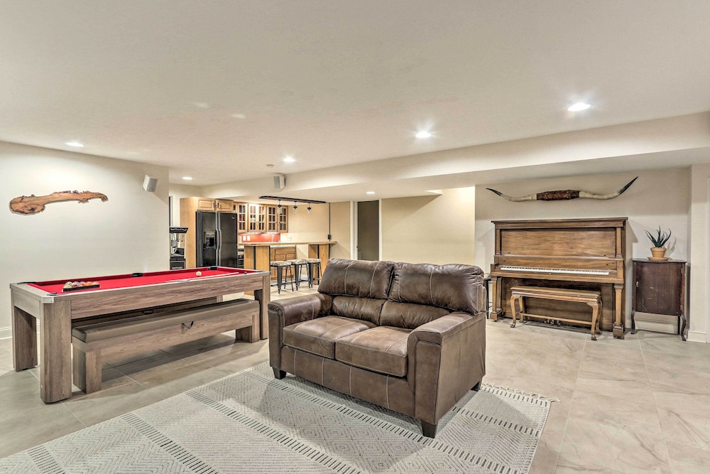 Charles Town Home w/ Private Pool Hot Tub - Property Image 8