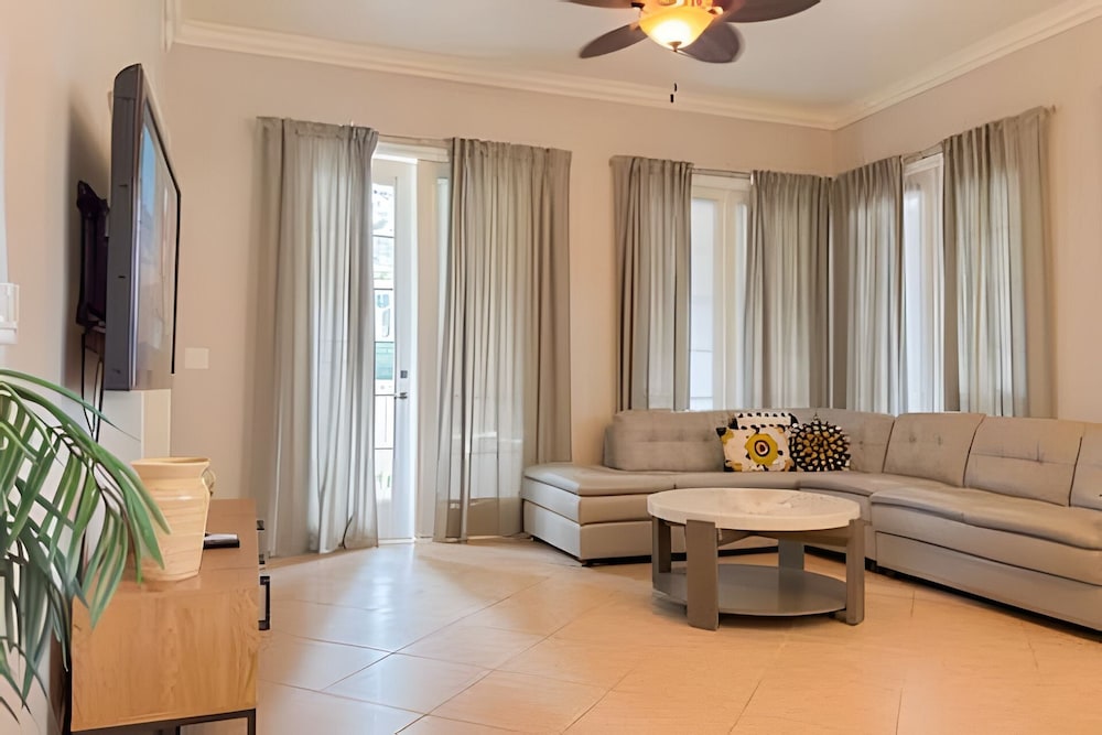 Modern 3BR Condo Reunion Resort + Pool Access
