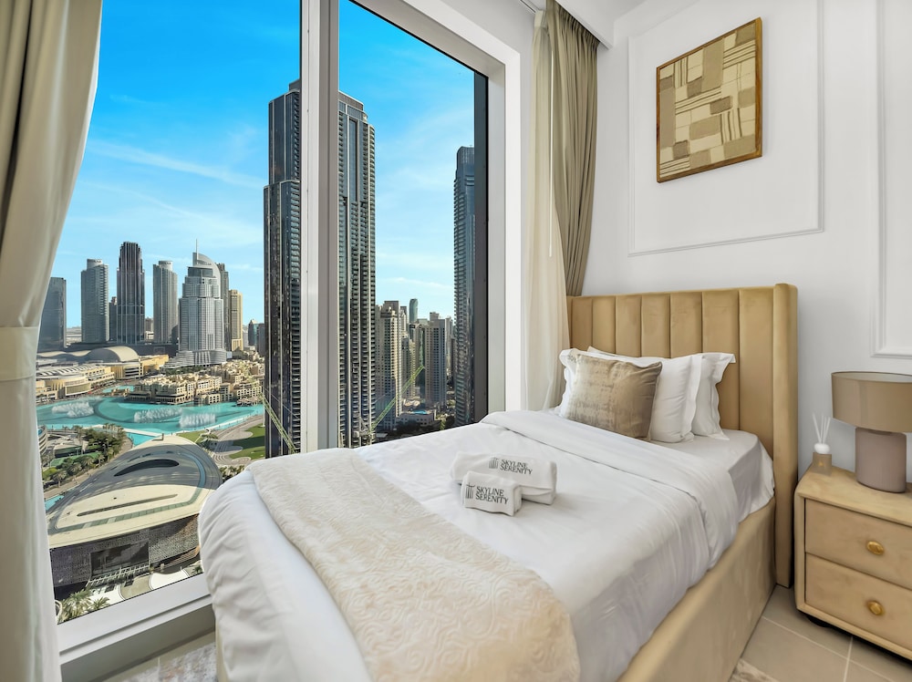 Skyline Luxury I Burj Khalifa & Fountain