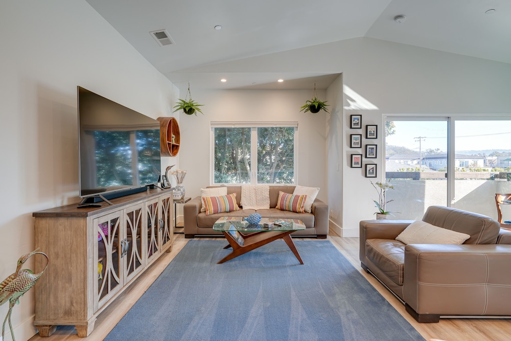 Half Moon Bay Vacations - Half Moon Bay Vacation Rental: 1 Mile to Beach! - Property Image 1