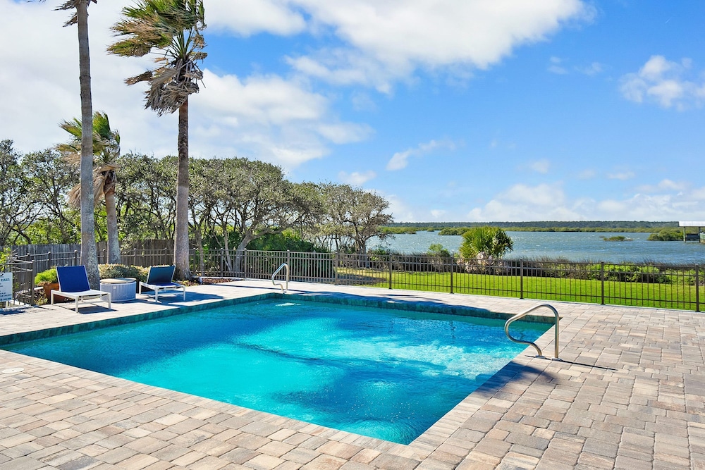 Waterfront Home w Patio Heated Pool Dock Beach