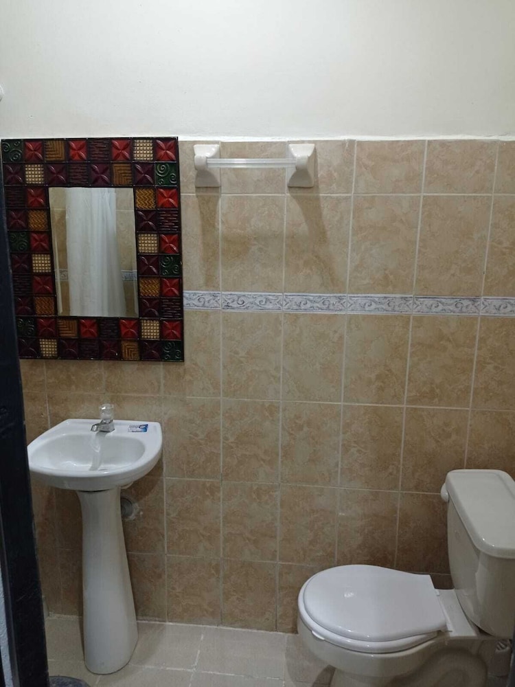 HOSTEL M&H