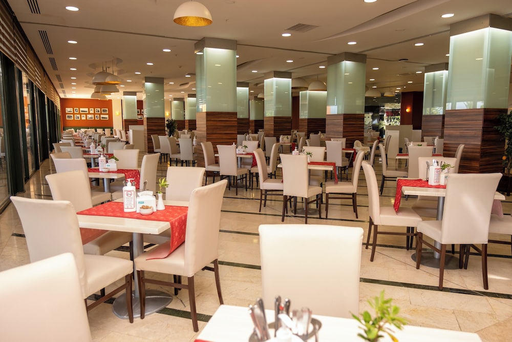 AQI Pegasos Resort