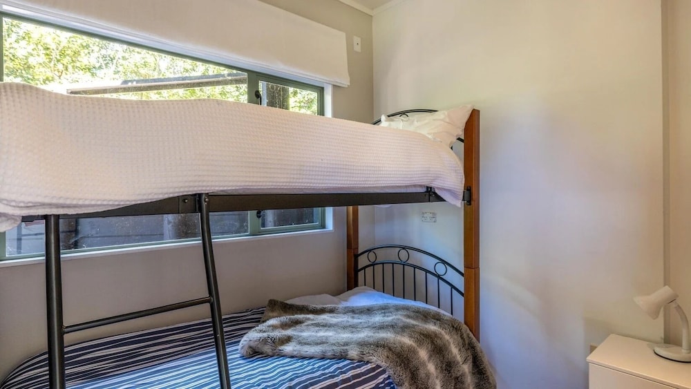 Onetangi Seaview Residence