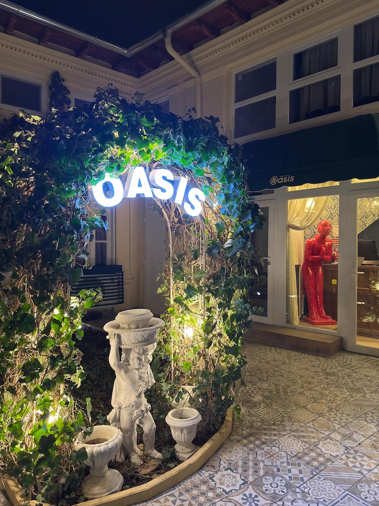 Oasis Inn Budapest