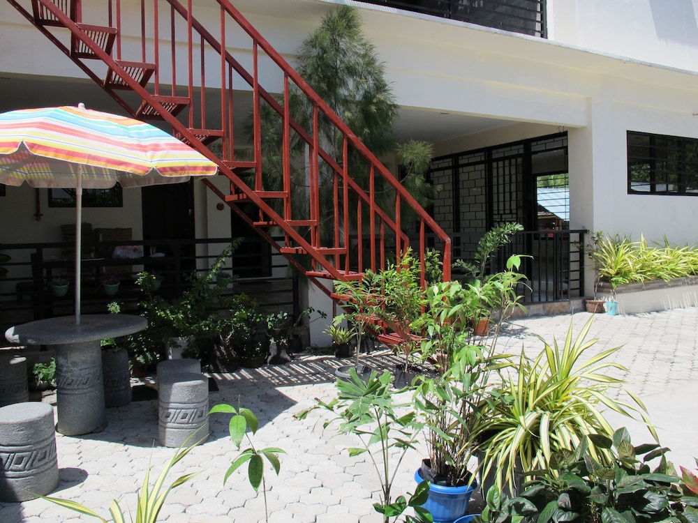 Spacious Private apartment at Laorenza Residences