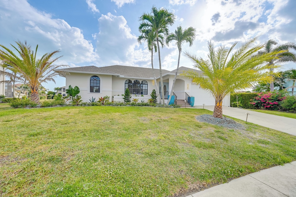 Private Pool, Patio & Peace: Marco Island Getaway