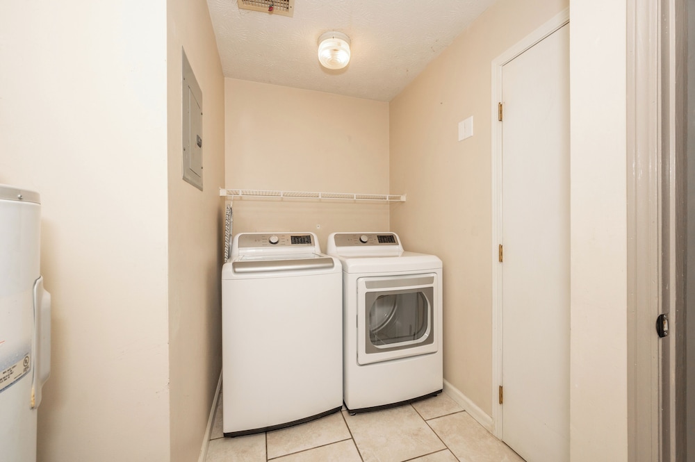Arkstone Retreat 2 Chic 2 Bdr! view 2