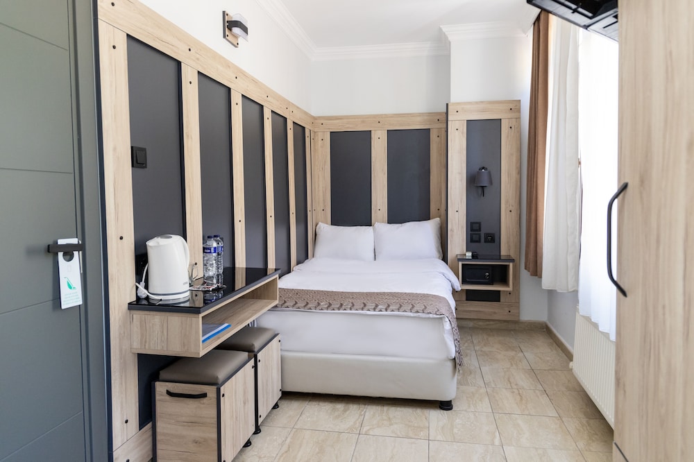 Galley Hotel