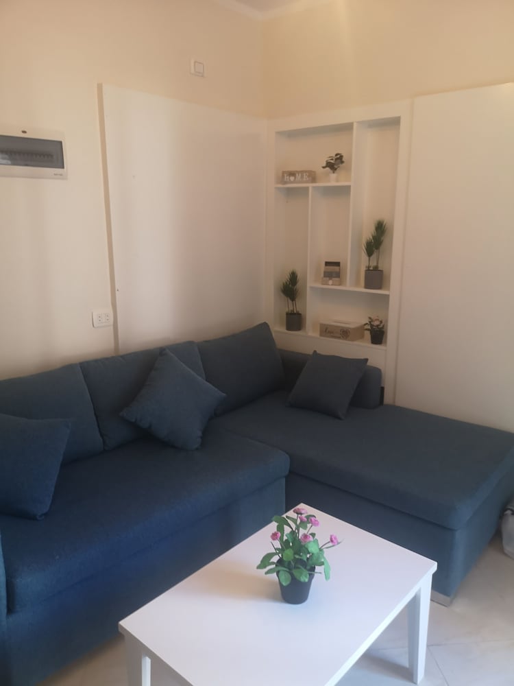 Chic Stylish Spacious Apt Poolside, Smarttv & Wifi
