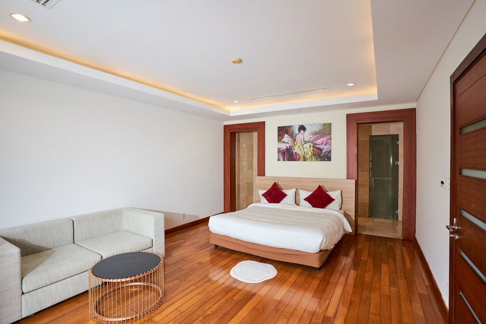 Ocean Luxury Villas Danang