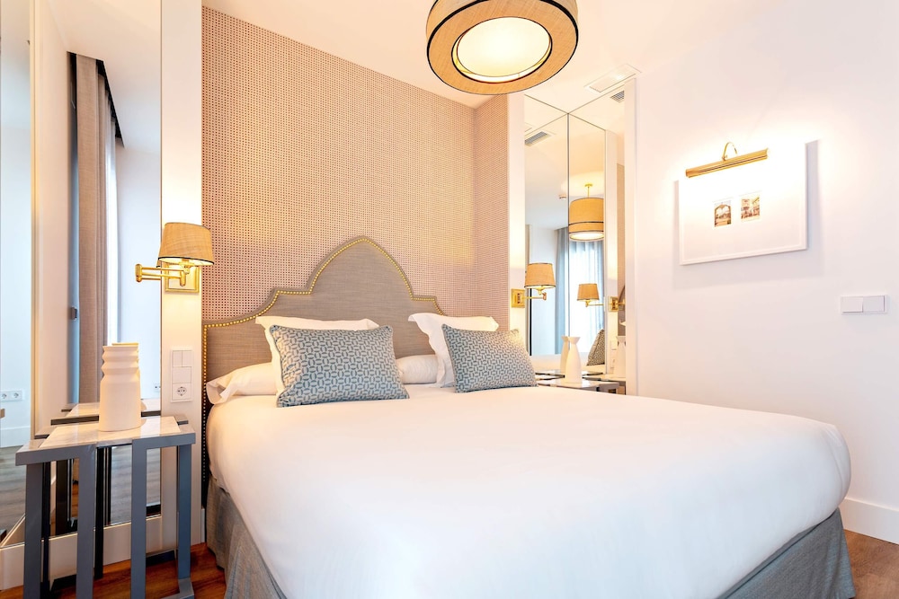 Exclusive Penthouse Near Torre del Oro Betis Xxvi