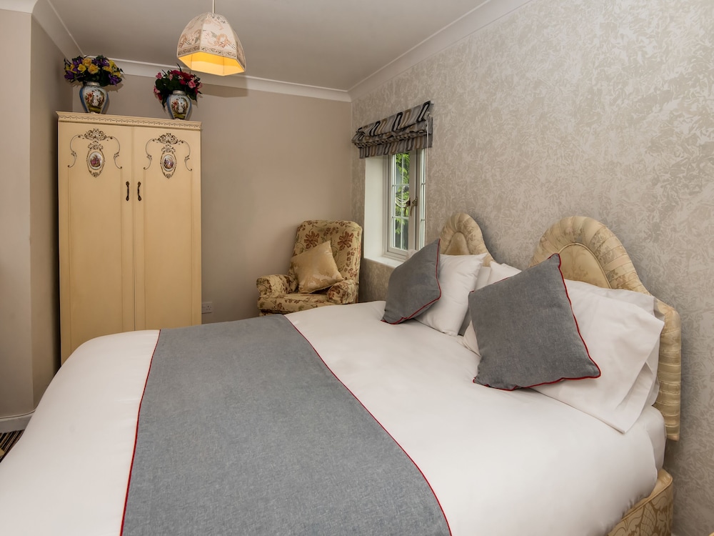 OYO Vale Lodge