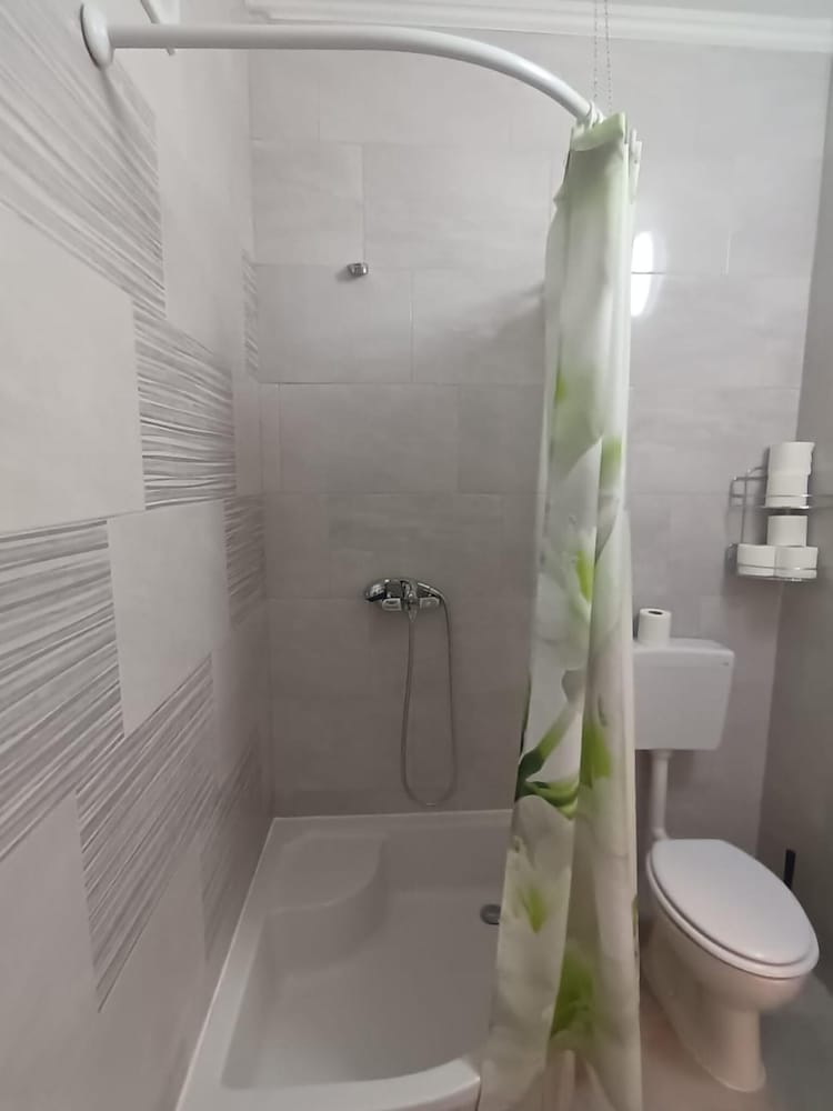 Apartments Jezerane