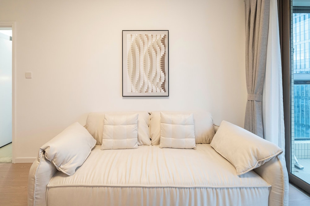 Tyms  1BR APT Hongqiao Yucui Garden