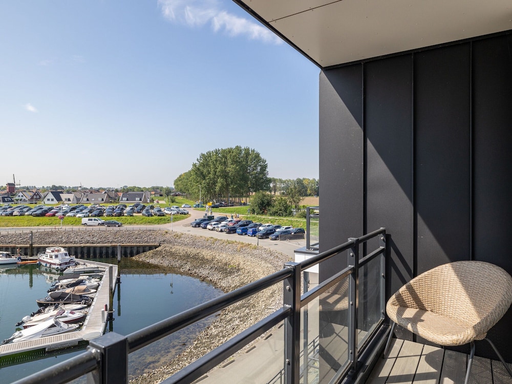 Seaside Getaway, Sint-annaland