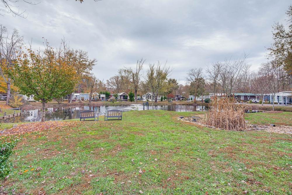 Tiny Home in Flat Rock: Easy Access to I-26!