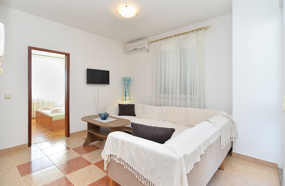 Apartments 2224