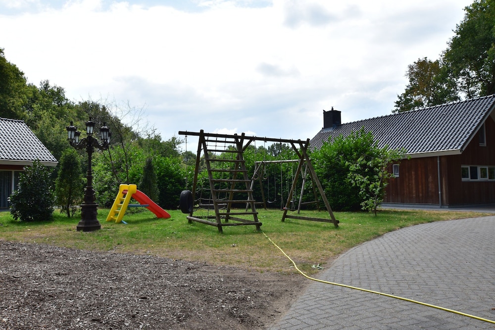 Chalet in Reutum With Sauna and Nature