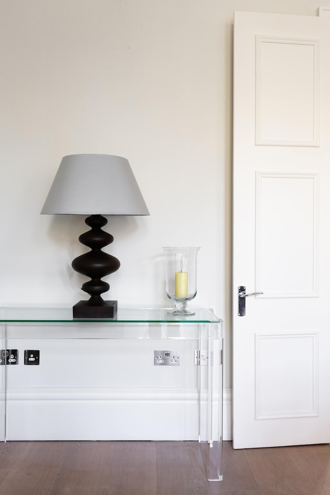 Gledhow Gardens Viii by Onefinestay