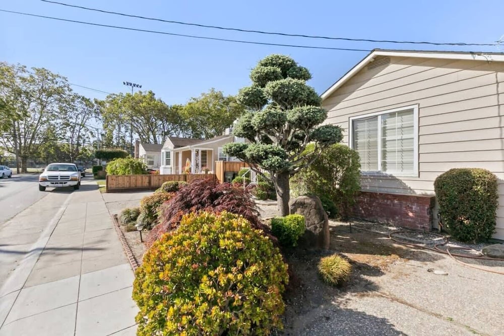 @ Marbella Lane - Modern Refreshing Home