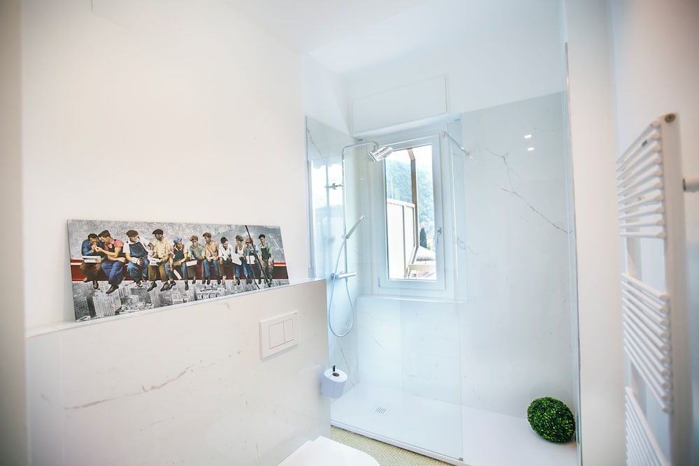 ComoLakeSuite