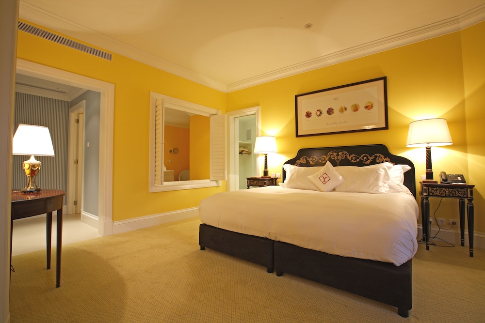 Cenova Otel - Property Image 1