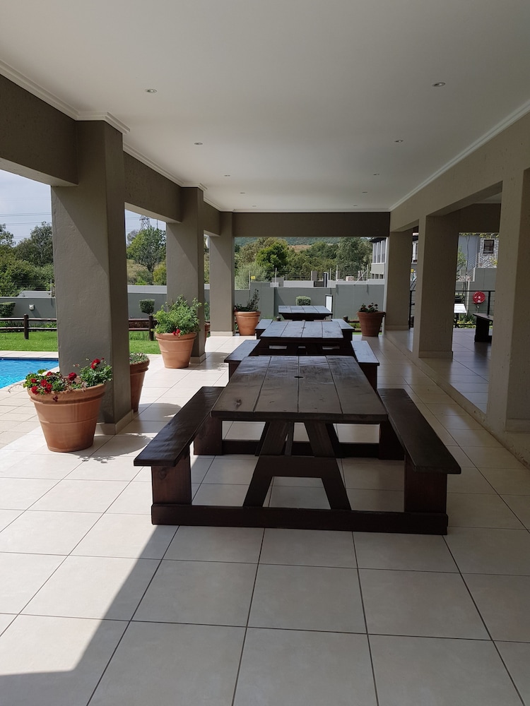 Nova Luxury Suites Saratoga 112