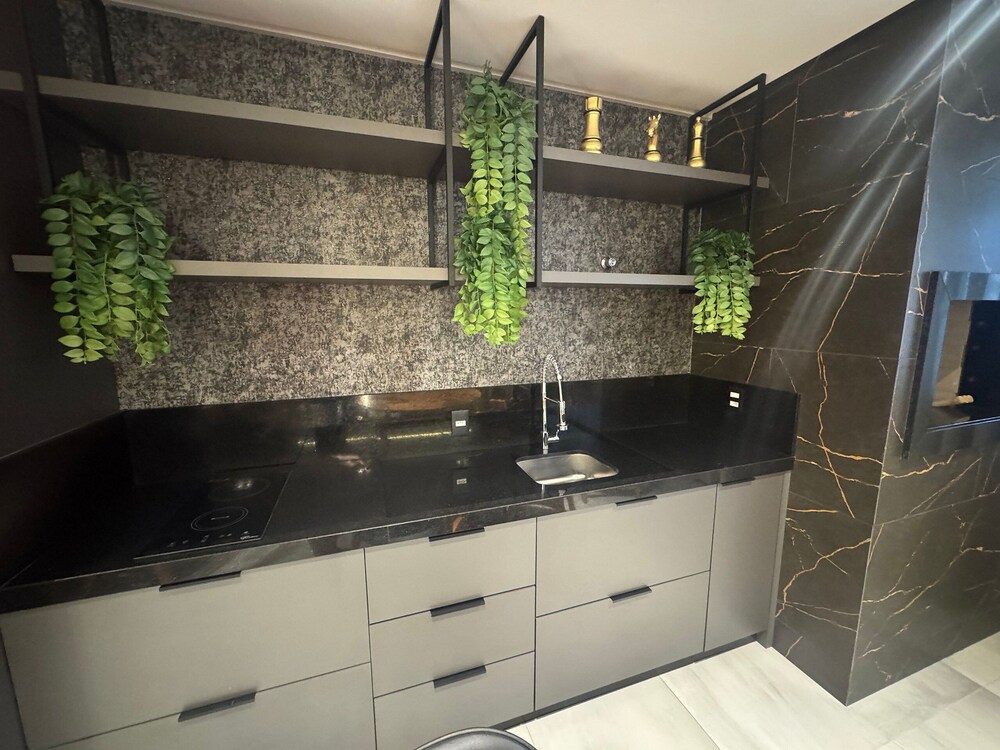 Elegance Residence