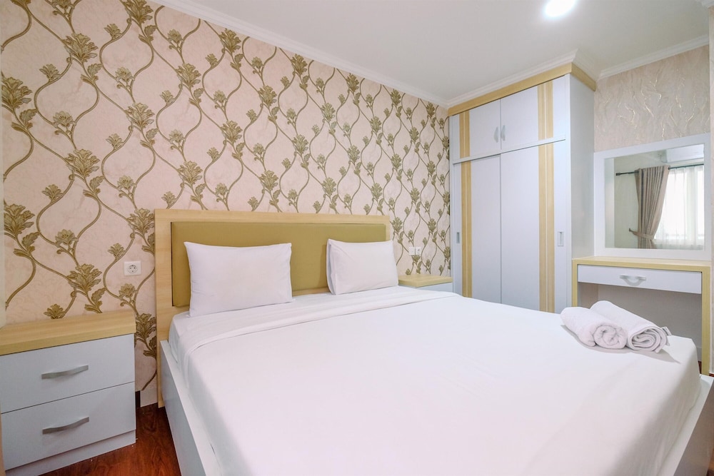Comfortable and Modern 2BR Sentul Tower Apartment