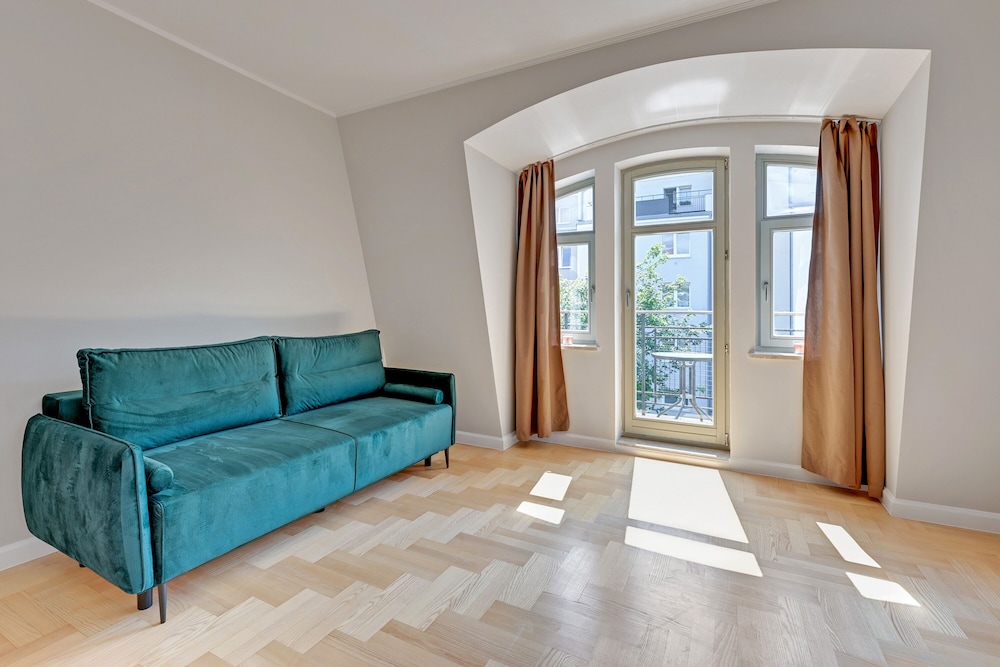 Grand Apartments