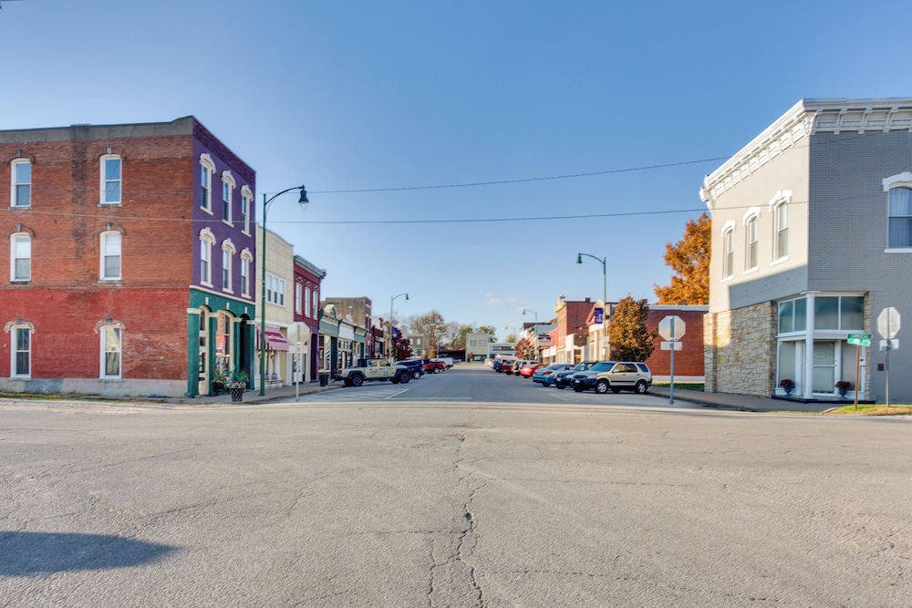 Charming Missouri Home < 1 Mi to Katy Trail!