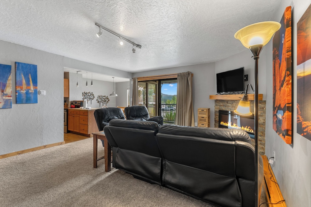 Lake Cliffe #108, Building F