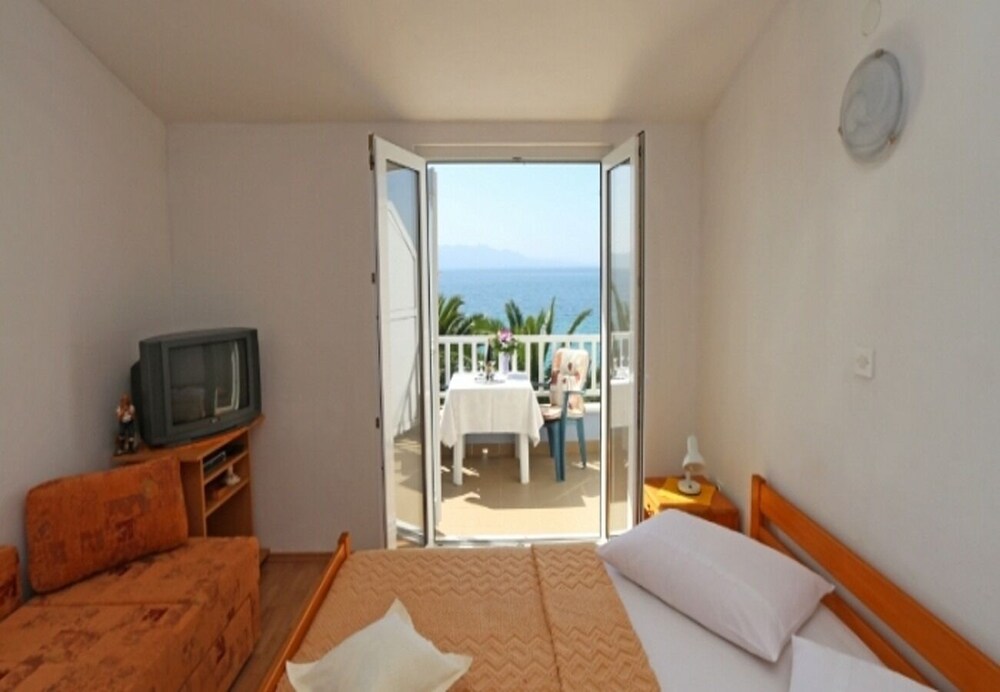 Mira - 10 m From Beach - SA4 view 4
