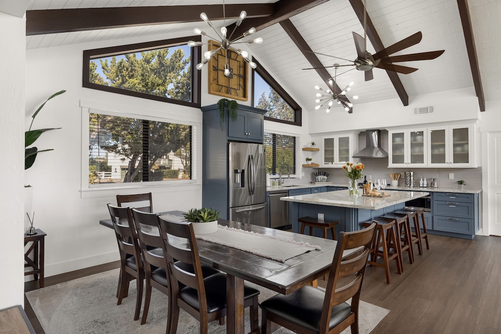 Paso Vista Bella by Avantstay Luxe Group Escape w Wine Country Views