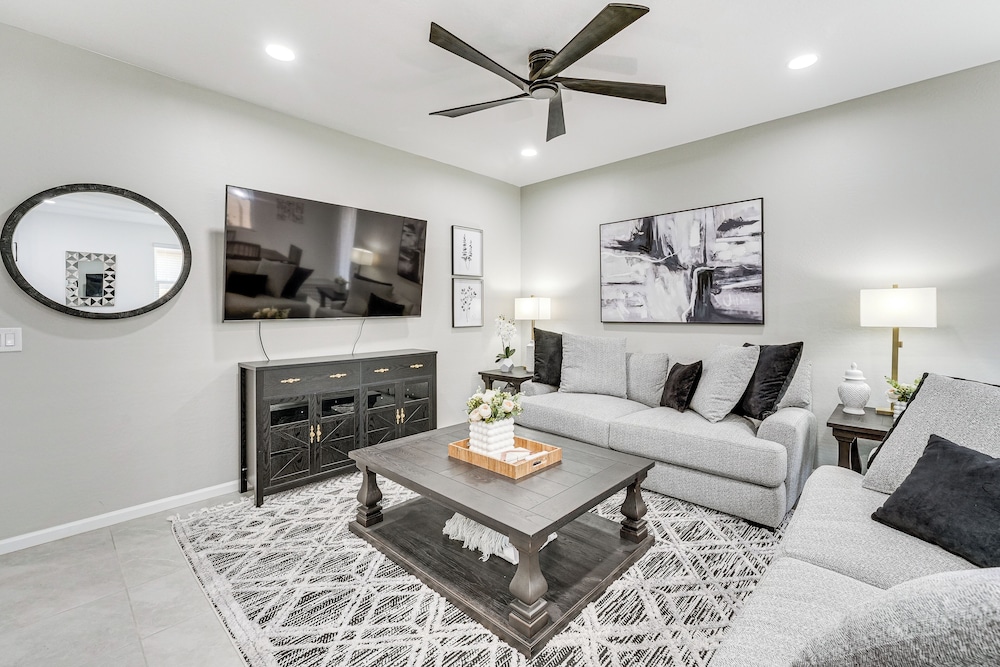 Near Mtn Trails & Sonoran Preserve: Phoenix Abode!