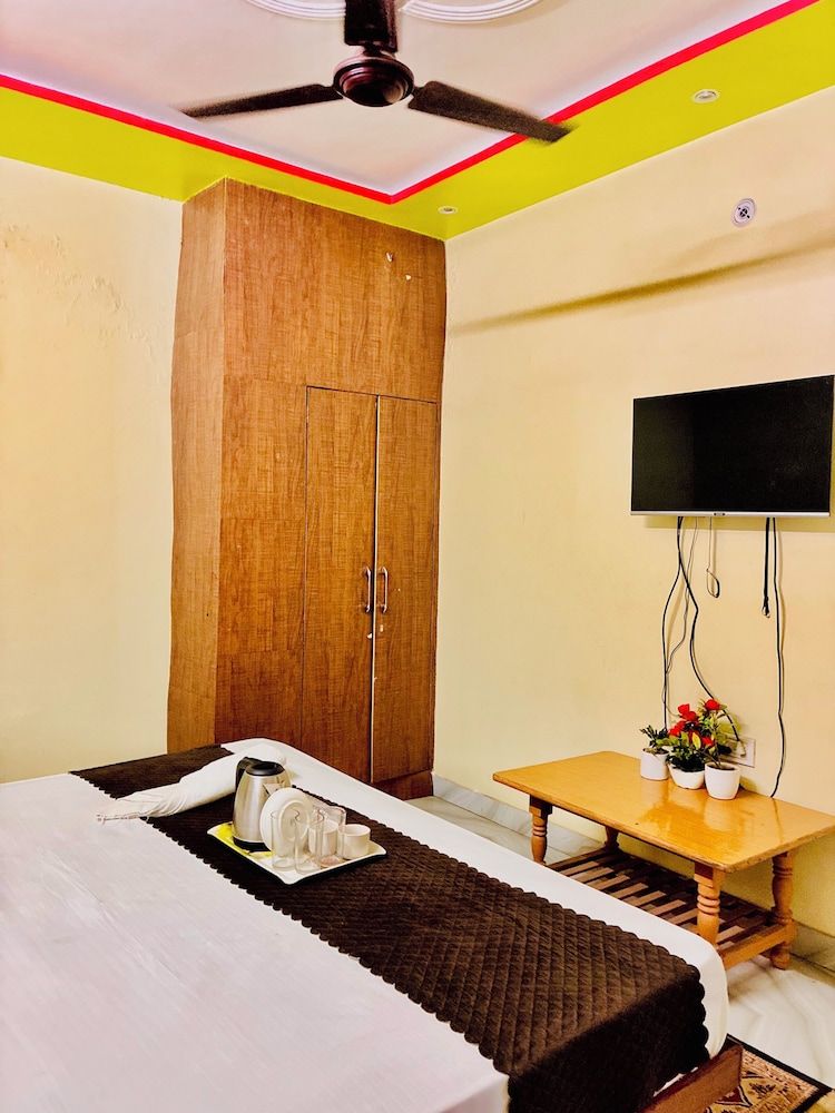 Shivanya guest house