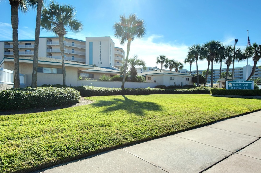 Holiday Surf and Racquet Club 412 view 4