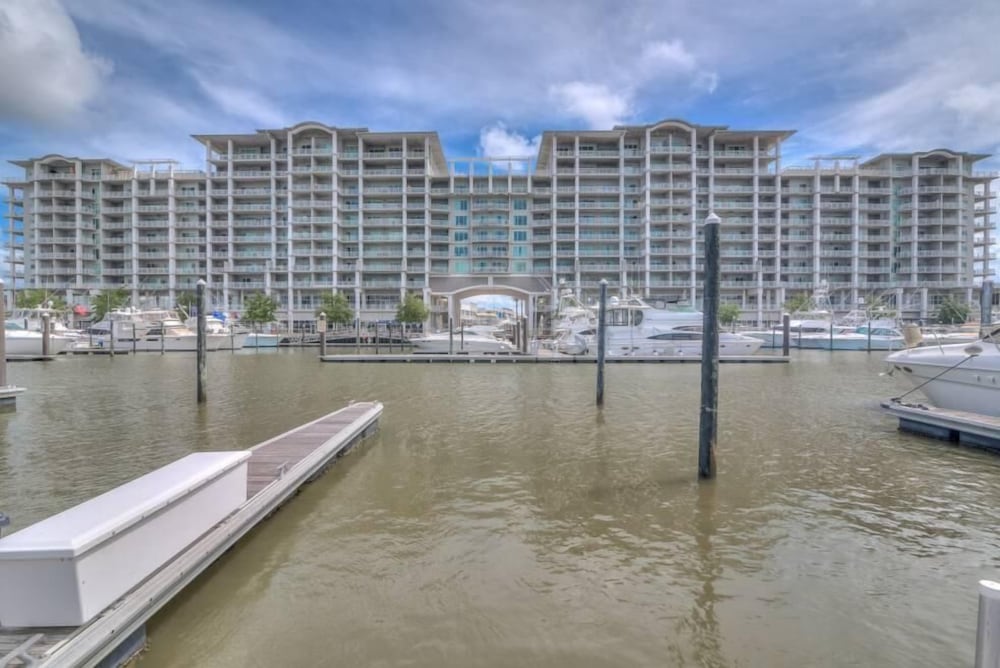 Wharf Resort 917