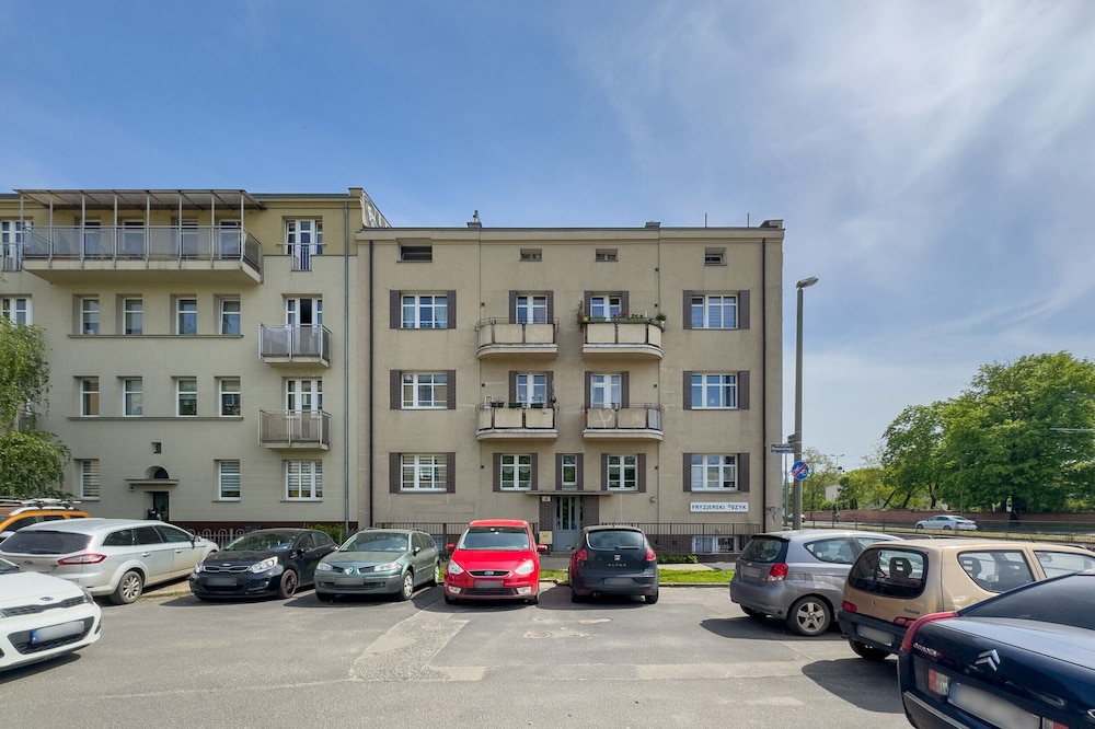 Poznań Jezioro Maltańskie by Renters view 3
