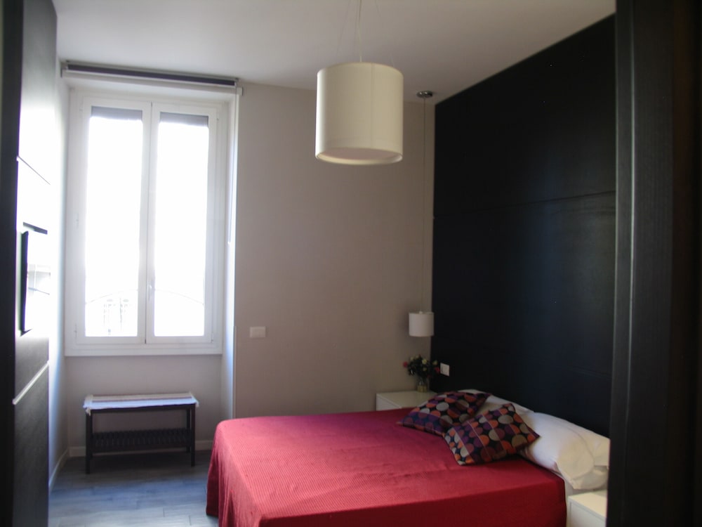 Dea Roma Inn