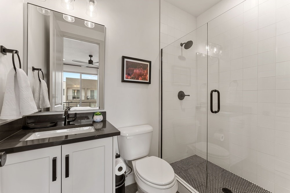 Adventure Central At Desert Color 6 Bedroom Townhouse