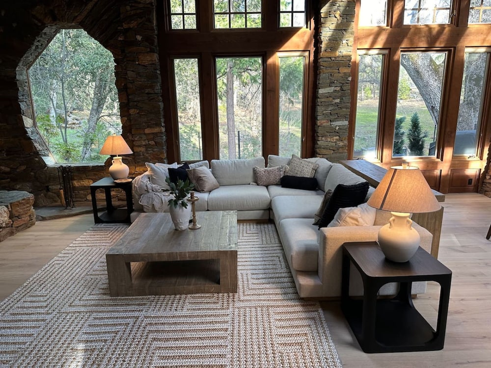 Luxury Casa Oso Retreat 2houses Hottub BBQ 43acres