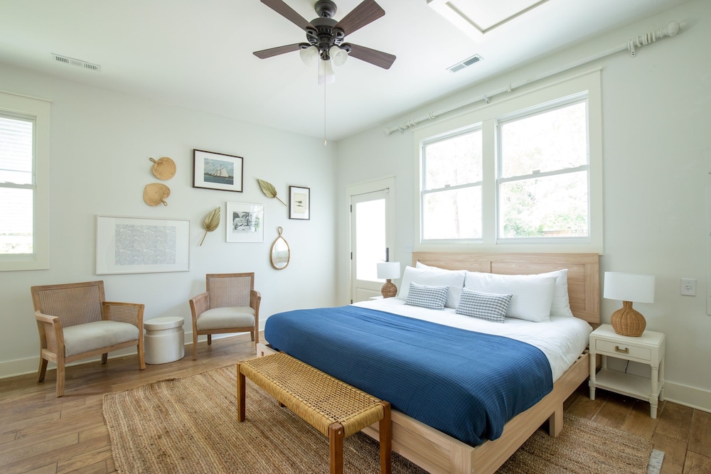 Jessamine by Avantstay Picture Perfect Home w Stunning Backyard