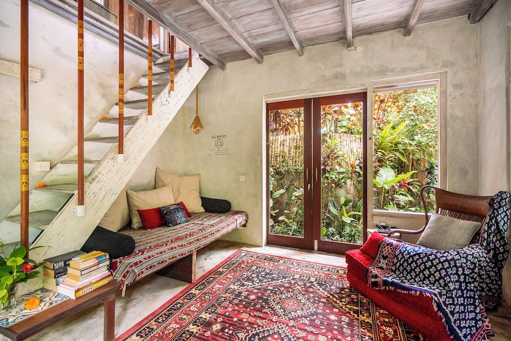 Barong Retreat Villa Ubud with Hammock Terrace, Garden & Koi Pond
