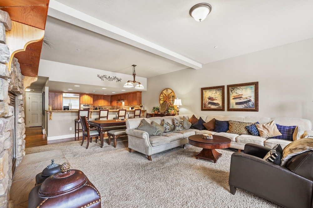 Spacious Elegance-Kirkwood-Timber Ridge 3 Bedroom 3 Residence