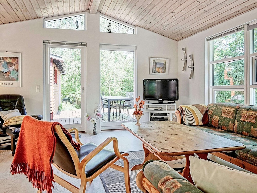 Spacious Holiday Home in NexÃ¸ near Beach view 3