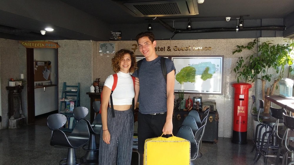 Gudeok Guest House - Hostel