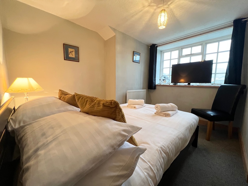 Old Locksmith Cottage Sleeps 6 - Pets Welcome